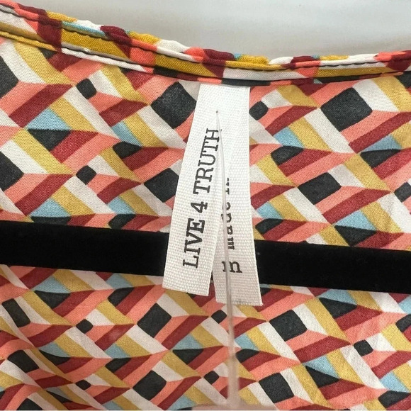 NWT Live 4 Truth puff sleeve crop v neck blouse with geometric pattern size M - Picture 5 of 6